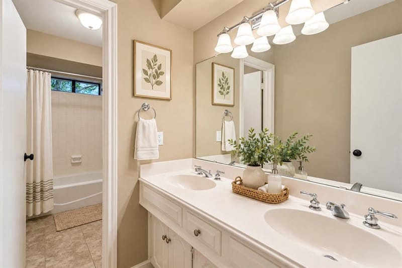 2404 Monmouth Court, Plano TX 75075 - Photo 13