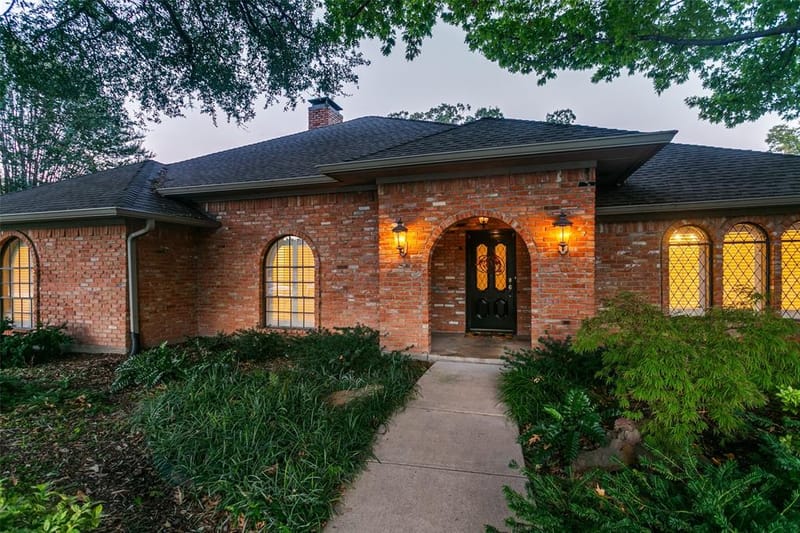 2404 Monmouth Court, Plano TX 75075 - Photo 5