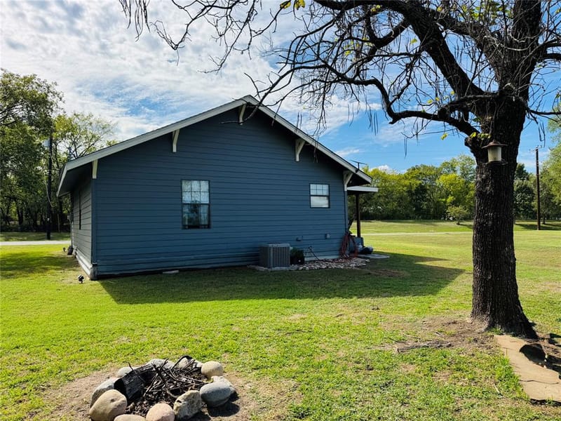 205 E Cardinal Street, Ector TX 75439 - Photo 23