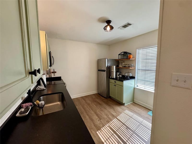 205 E Cardinal Street, Ector TX 75439 - Photo 7