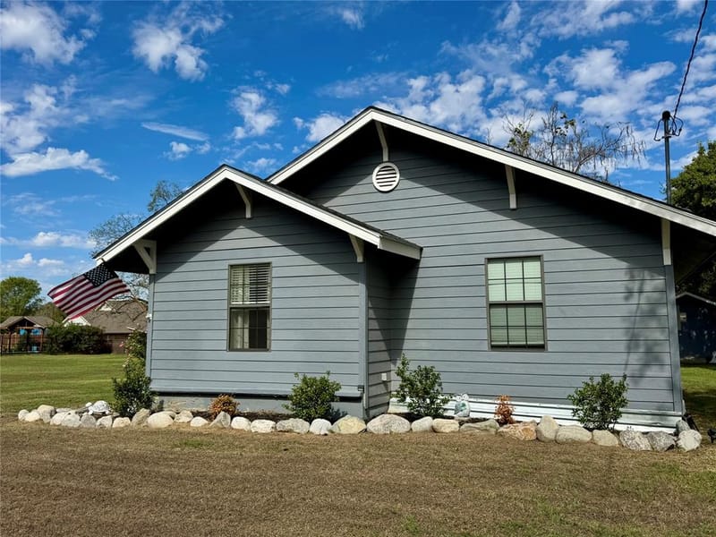 205 E Cardinal Street, Ector TX 75439