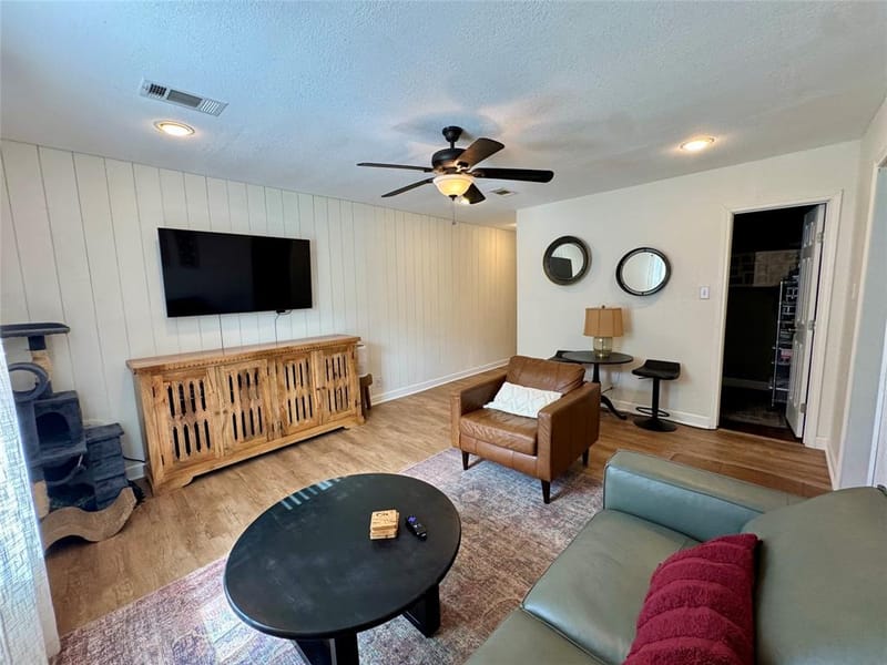 205 E Cardinal Street, Ector TX 75439 - Photo 5