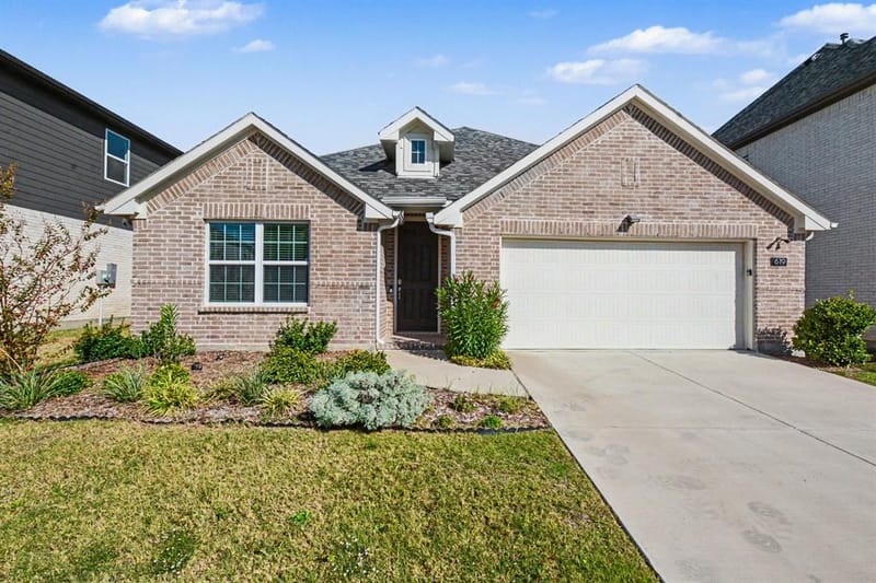 619 Rain Barrel Place, Celina TX 75009 - Photo 2