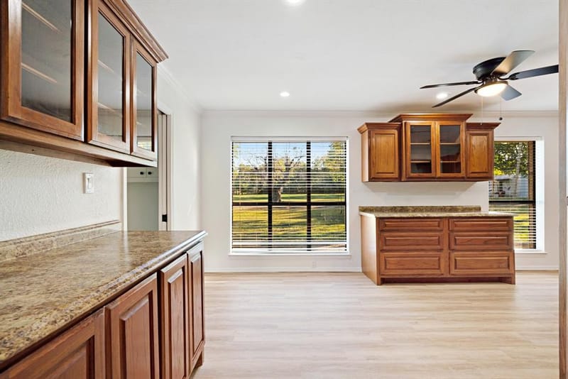 510 W DIVISION, Blossom TX 75416 - Photo 6
