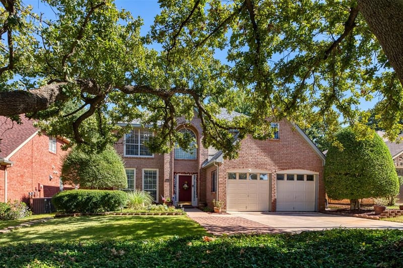 1706 Hood Lane, Grapevine TX 76051 - Photo 2