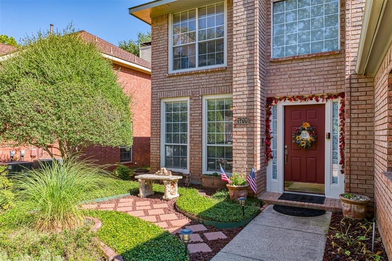 1706 Hood Lane, Grapevine TX 76051 - Photo 4