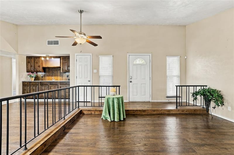 1901 Dodge Trail, Grand Prairie TX 75052 - Photo 5
