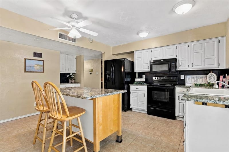 1901 Dodge Trail, Grand Prairie TX 75052 - Photo 9