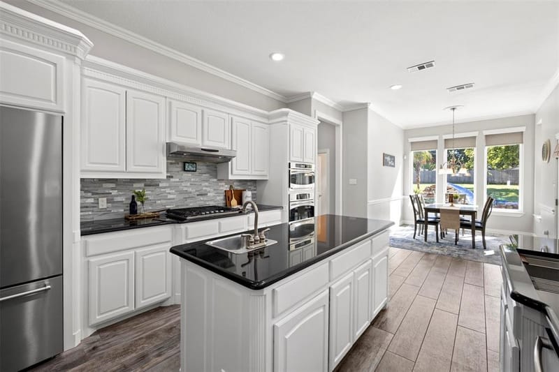 2006 Stone Canyon Court, Arlington TX 76012 - Photo 12