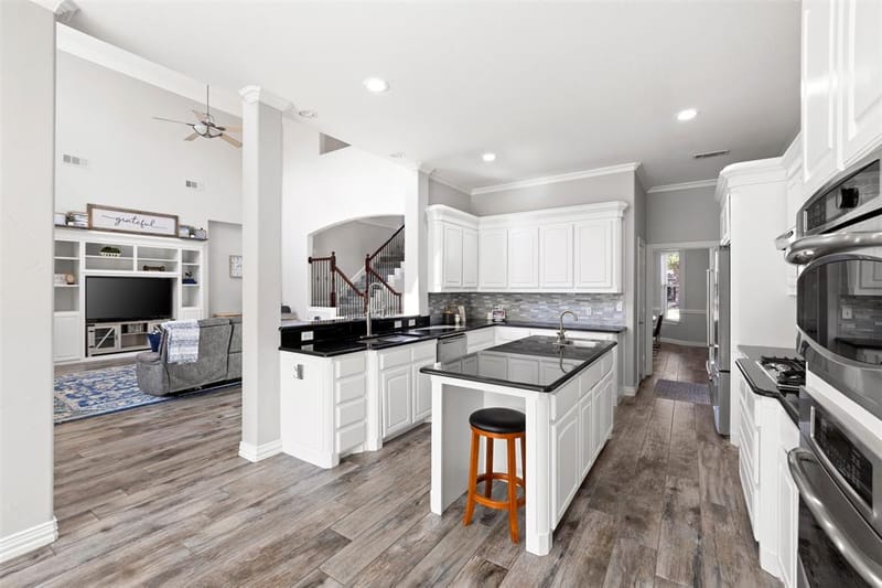 2006 Stone Canyon Court, Arlington TX 76012 - Photo 11