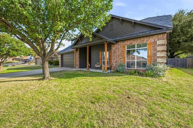 241 Water Oak Lane, Weatherford TX 76086 - Photo 2