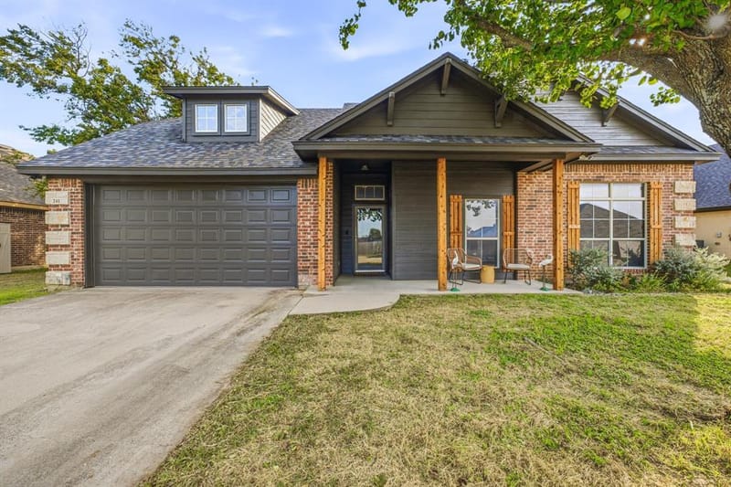 241 Water Oak Lane, Weatherford TX 76086