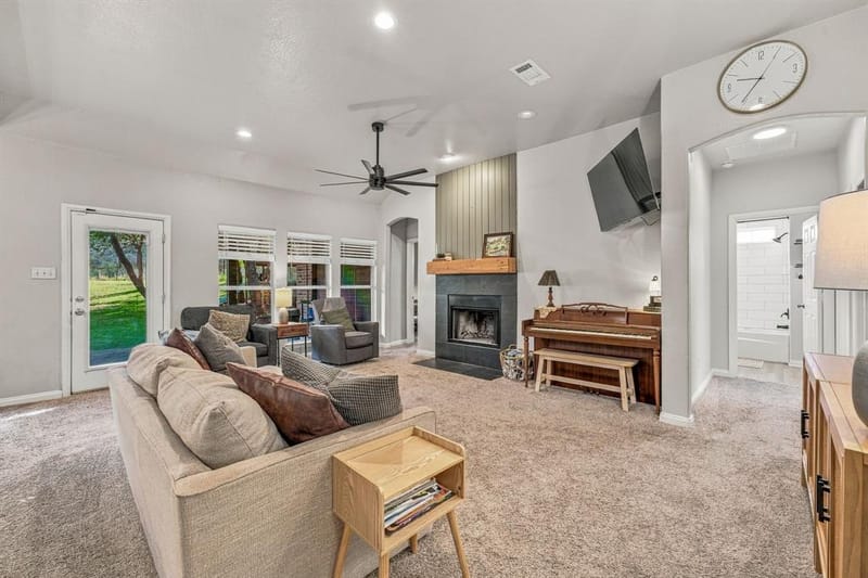 241 Water Oak Lane, Weatherford TX 76086 - Photo 4