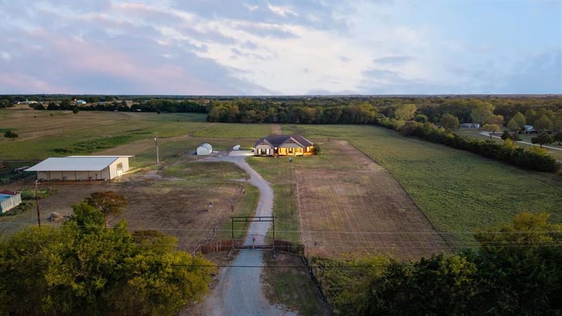 516 Spring Town Road, Van Alstyne TX 75495 - Photo 33