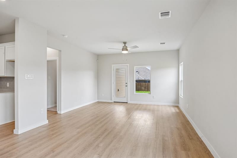 1052 Miraverde Trail, Crowley TX 76036 - Photo 5