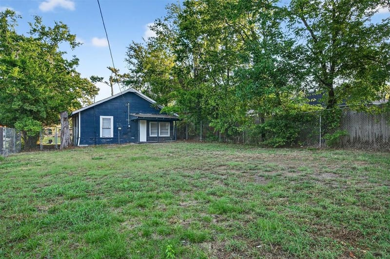 514 E Day Street, Denison TX 75021 - Photo 20