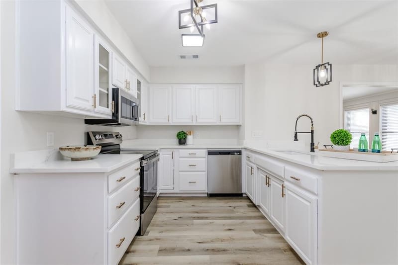 818 Pebblebrook Drive, Allen TX 75002 - Photo 8