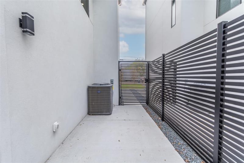 2503 Crossman Avenue, Dallas TX 75212 - Photo 40