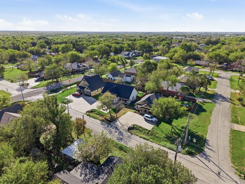 502 W Willow Street, Sanger TX 76266 - Photo 34