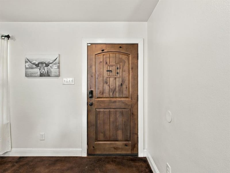 502 W Willow Street, Sanger TX 76266 - Photo 4