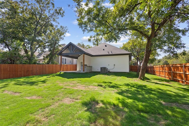 933 N 12th Street, Waco TX 76707 - Photo 27