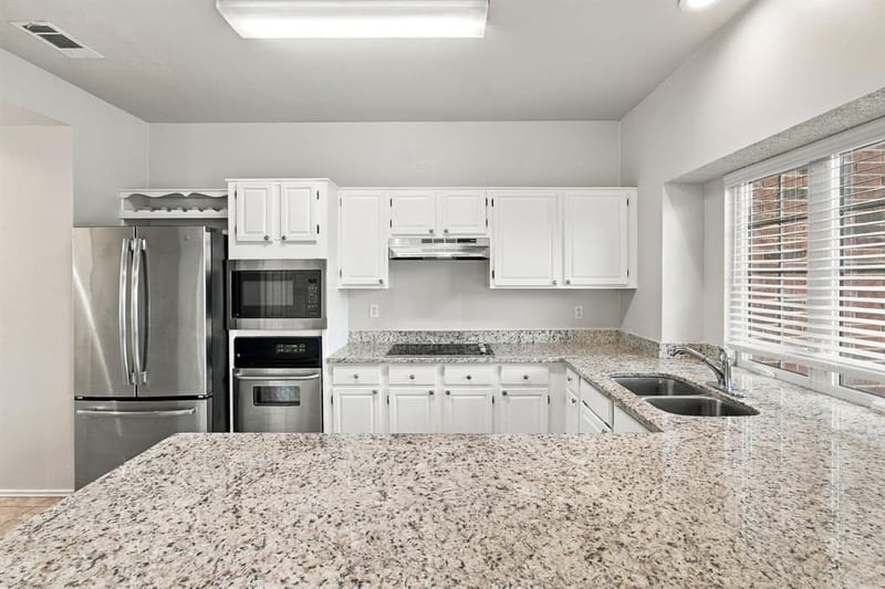 4205 Red Spruce Lane, Carrollton TX 75010 - Photo 12