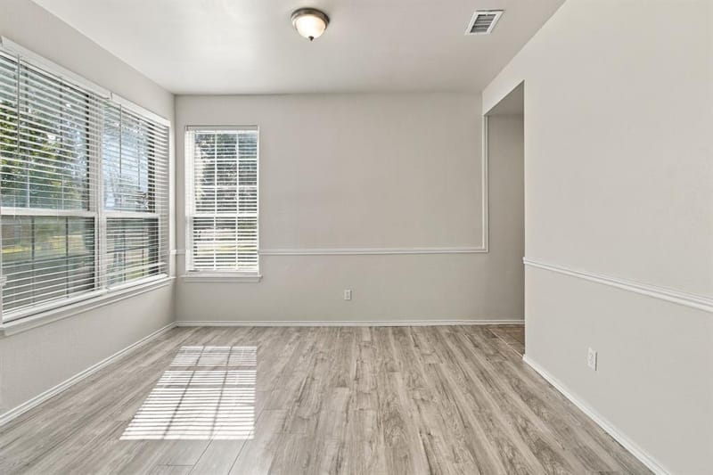 4205 Red Spruce Lane, Carrollton TX 75010 - Photo 5