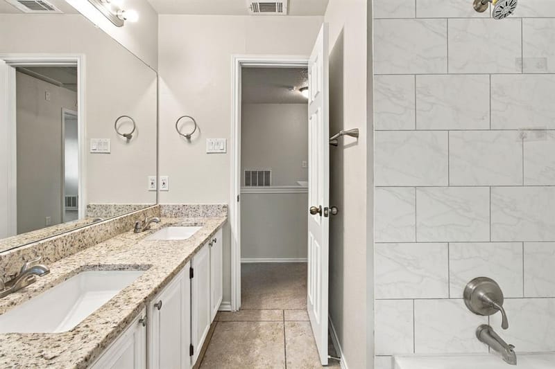4205 Red Spruce Lane, Carrollton TX 75010 - Photo 19