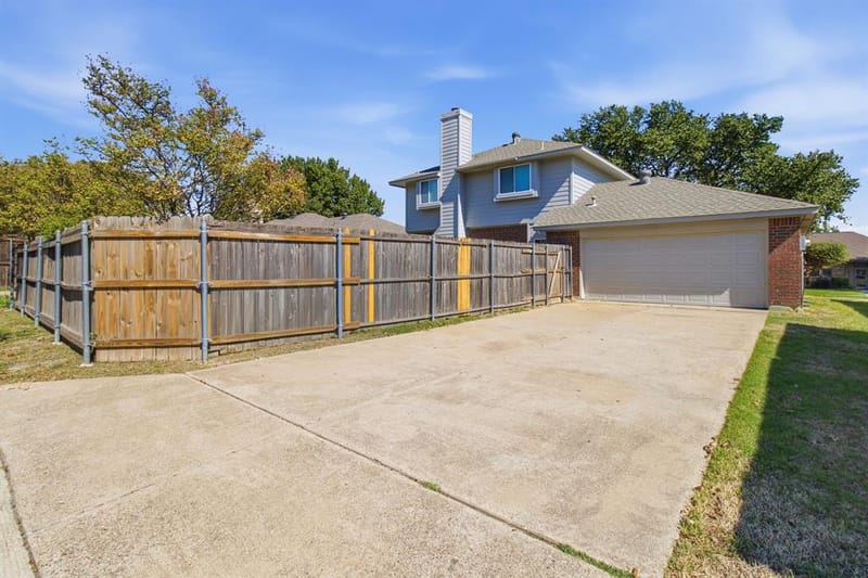4205 Red Spruce Lane, Carrollton TX 75010 - Photo 31