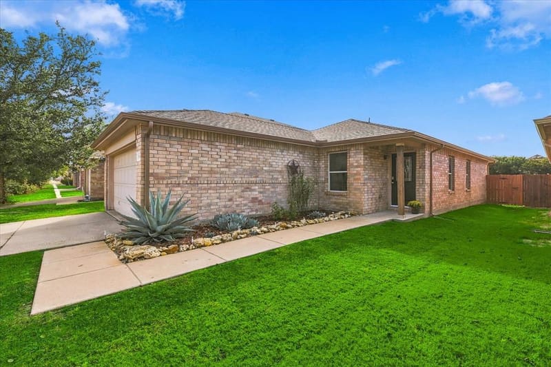 5916 Ridge Lake Drive, Fort Worth TX 76244 - Photo 2