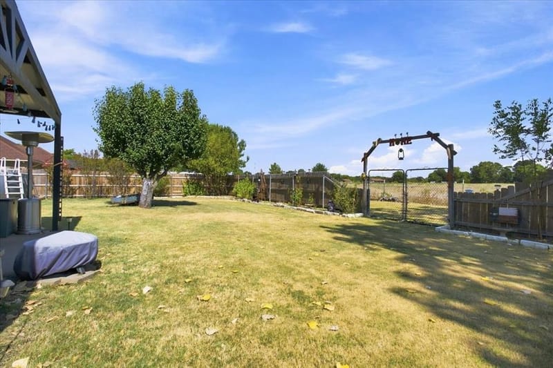 104 Butler Street, Savoy TX 75479 - Photo 24