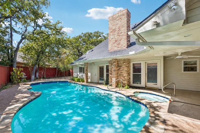6512 Shorewood Drive, Arlington TX 76016 - Photo 2