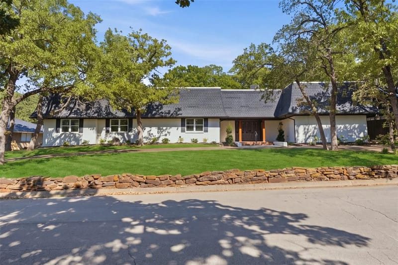2221 Woodbrook Street, Denton TX 76205 - Photo 2