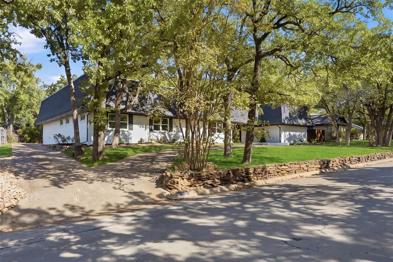 2221 Woodbrook Street, Denton TX 76205 - Photo 40