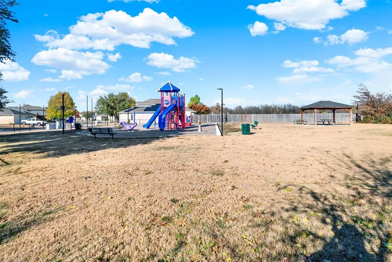 5722 Firethorn Drive, Dallas TX 75249 - Photo 36