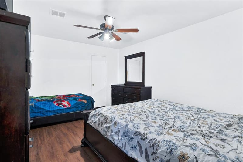 5722 Firethorn Drive, Dallas TX 75249 - Photo 15