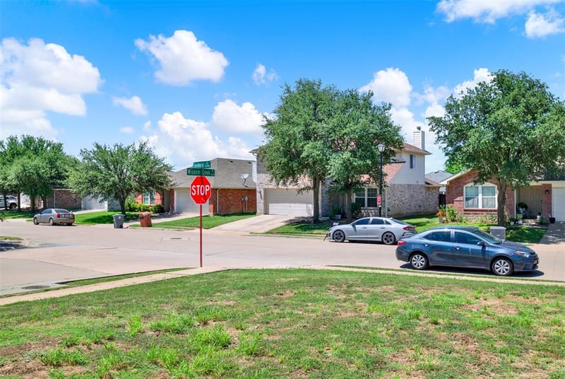 5722 Firethorn Drive, Dallas TX 75249 - Photo 35