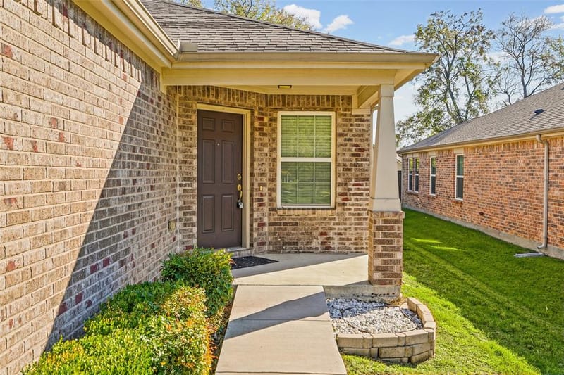 3181 Club Meadows Drive, Frisco TX 75036 - Photo 4