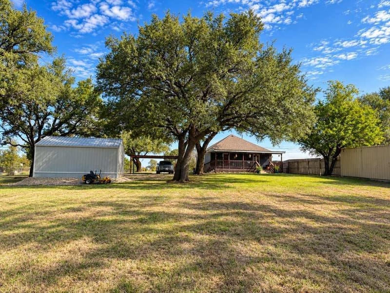 1708 W Main Street, Gatesville TX 76528 - Photo 32