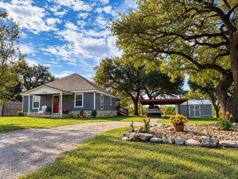 1708 W Main Street, Gatesville TX 76528