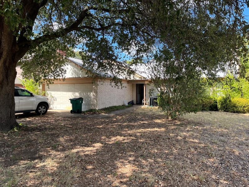 2100 Jessie Place, Edgecliff Village TX 76134 - Photo 2
