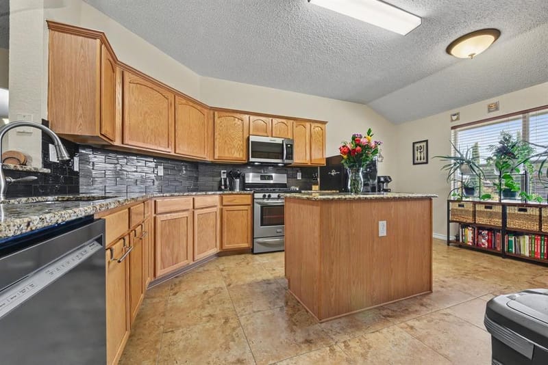 608 Rothschild Lane, Murphy TX 75094 - Photo 10