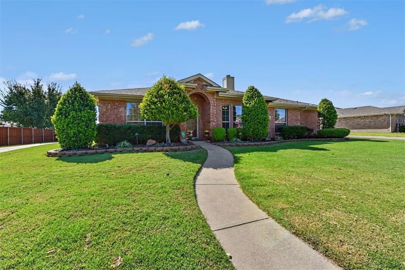 608 Rothschild Lane, Murphy TX 75094 - Photo 4