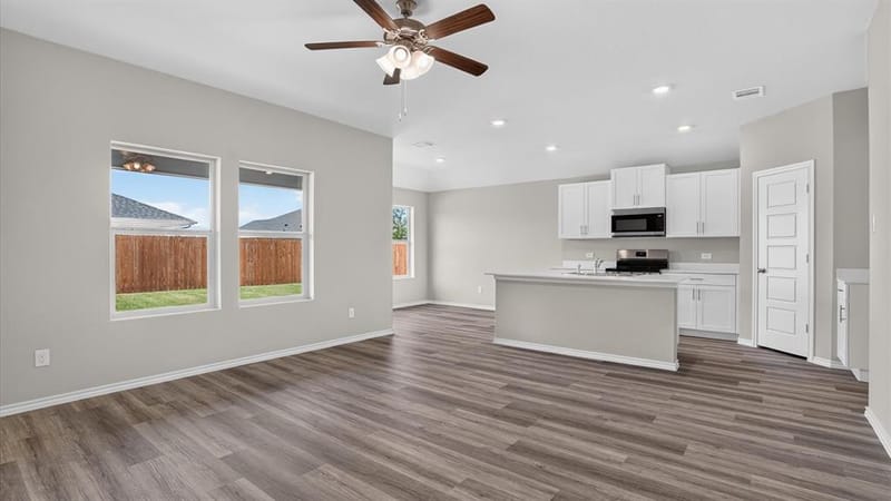 10320 CHERRYTREE Lane, Fort Worth TX 76140 - Photo 9