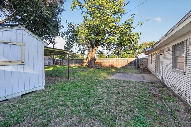 1305 Montclair Street, Arlington TX 76015 - Photo 12