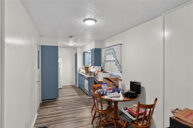 1305 Montclair Street, Arlington TX 76015 - Photo 4