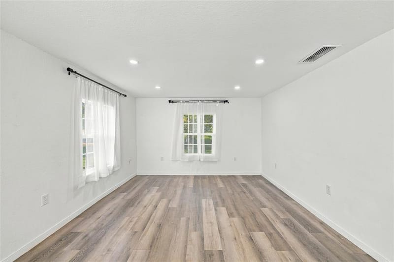 309 E Wilbarger Street, Bowie TX 76230 - Photo 6
