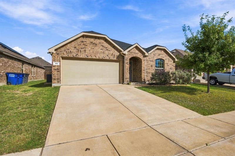916 Evergreen Street, Princeton TX 75407 - Photo 2