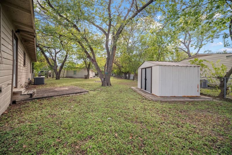 514 E University Avenue, Waxahachie TX 75165 - Photo 20