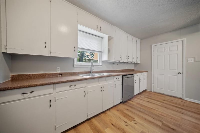 514 E University Avenue, Waxahachie TX 75165 - Photo 11